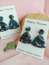 Load image into Gallery viewer, Christmas Swirl Triangle Dangles
